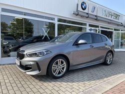 Skyscraper grau metallic Neu 2025 BMW 118 M Sport Kleinwagen | 39.350 € (Teuer)