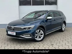 Blau Gebraucht 2023 VW Passat Alltrack Kombi | 32.500 € (Guter Preis)