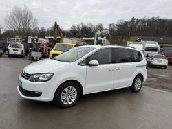 Weiß Gebraucht 2015 VW Sharan Comfortline Van / Kleinbus | 11.500 € (Fairer Preis)