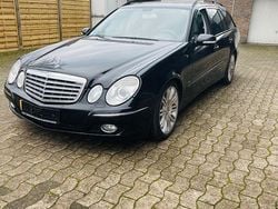 Schwarz Gebraucht 2006 Mercedes E500 Limousine | 8.000 € (Fairer Preis)