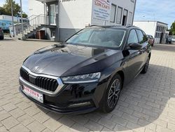 Cerna magic/black magic Gebraucht 2022 Skoda Octavia Clever Kombi | 22.990 € (Fairer Preis)