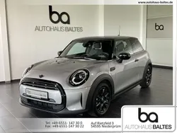 Melting silver iii Gebraucht 2024 Mini Cooper Classic Kleinwagen | 26.850 €