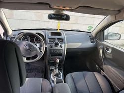 Grau Gebraucht 2005 Renault Mégane GrandTour Dynamique Kombi | 1.100 € (Fairer Preis)
