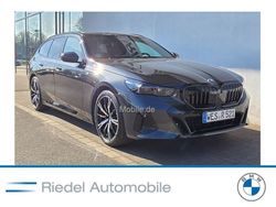 Grau Gebraucht 2025 BMW 520 M Sport Kombi | 59.990 € (Teuer)