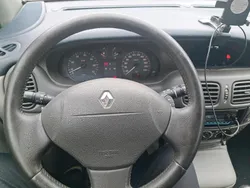 Grau Gebraucht 2000 Renault Scénic Van / Kleinbus | 2.000 € (Etwas zu teuer)