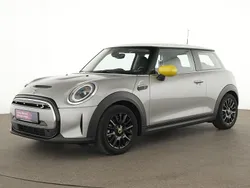 Melting silver Gebraucht 2023 Mini Cooper SE Classic Kleinwagen | 18.978 € (Fairer Preis)