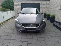 Grau Gebraucht 2015 Volvo V40 Kinetic Kombi | 8.500 € (Guter Preis)