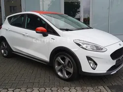 Frozen white / red Gebraucht 2018 Ford Fiesta Active Kleinwagen | 9.499 € (Guter Preis)