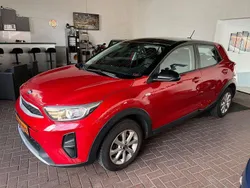 Rot Gebraucht 2019 Kia Stonic Edition 7 SUV | 8.990 € (Fairer Preis)