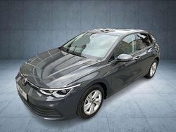 Grau Gebraucht 2023 VW Golf VIII Life Limousine | 20.980 € (Guter Preis)