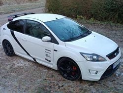 Weiß Gebraucht 2008 Ford Focus ST Limousine | 5.500 € (Guter Preis)