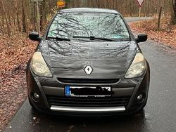 Schwarz Gebraucht 2009 Renault Clio II Dynamique Limousine | 3.250 € (Fairer Preis)
