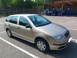 Andere außenfarben Gebraucht 2005 Skoda Fabia Kombi | 700 € (Fairer Preis)