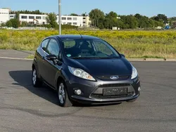 Grau Gebraucht 2011 Ford Fiesta Kleinwagen | 4.850 € (Fairer Preis)