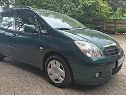 Grün Gebraucht 2003 Toyota Corolla Verso Van / Kleinbus | 2.650 € (Guter Preis)