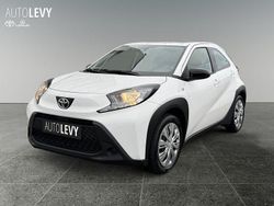 Super white 2 Gebraucht 2023 Toyota Aygo Play Kleinwagen | 15.490 € (Guter Preis)
