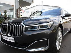 Grau Gebraucht 2020 BMW 750L Performance Limousine | 38.950 € (Fairer Preis)