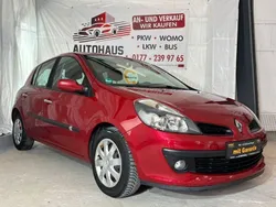 Rot Gebraucht 2008 Renault Clio III Dynamique Limousine | 6.450 € (Teuer)