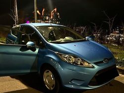 Blau Gebraucht 2010 Ford Fiesta Kleinwagen | 3.299 € (Etwas zu teuer)