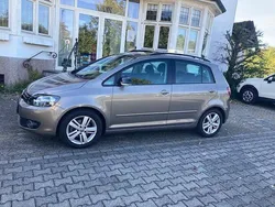 Braun Gebraucht 2012 VW Golf Plus Comfortline Van / Kleinbus | 7.400 € (Fairer Preis)