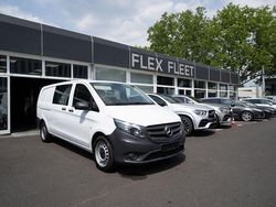 Weiß Gebraucht 2021 Mercedes Vito Van / Kleinbus | 32.990 € (Fairer Preis)