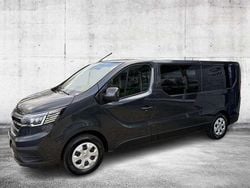 Grau Gebraucht 2024 Renault Trafic Life Van | 34.880 € (Guter Preis)