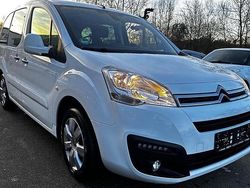 Weiß Gebraucht 2017 Citroën Berlingo SELECTION Van / Kleinbus | 12.990 €