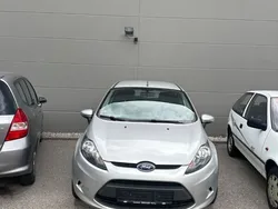 Silber Gebraucht 2009 Ford Fiesta Trend Kleinwagen | 1.900 € (Guter Preis)