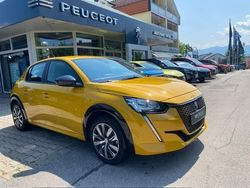 Gelb Gebraucht 2022 Peugeot e-208 Active Kleinwagen | 16.900 € (Fairer Preis)