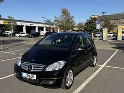 Schwarz Gebraucht 2011 Mercedes A180 Avantgarde Kleinwagen | 6.300 € (Fairer Preis)