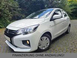 Weiß Gebraucht 2024 Mitsubishi Space Star Select Limousine | 11.990 € (Fairer Preis)