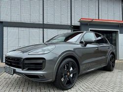 Grau Gebraucht 2019 Porsche Cayenne Turbo SUV | 84.890 € (Teuer)