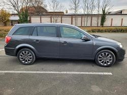 Grau Gebraucht 2010 Opel Astra Edition Limousine | 2.300 € (Superpreis)