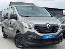 Gelb Gebraucht 2017 Renault Trafic Expression Van | 16.300 € (Fairer Preis)
