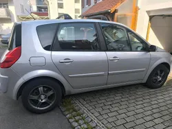 Silber Gebraucht 2008 Renault Scénic II Van / Kleinbus | 1.700 €