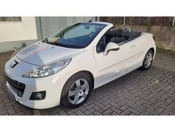 Weiß Gebraucht 2011 Peugeot 207 CC Premium Cabrio | 3.750 € (Fairer Preis)