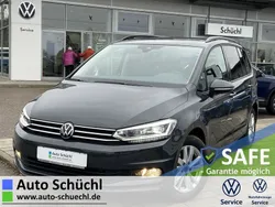 Grau Gebraucht 2020 VW Touran Comfortline Van / Kleinbus | 26.470 € (Guter Preis)