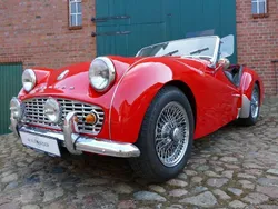 Rot Gebraucht 1963 Triumph TR3 Cabrio | 29.800 €