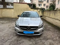 Silber Gebraucht 2018 Mercedes CLA180 Urban Limousine | 18.900 € (Guter Preis)