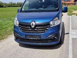 Blau Gebraucht 2015 Renault Trafic Authentique Van | 9.000 €