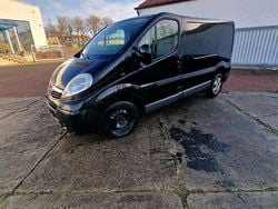 Schwarz Gebraucht 2007 Opel Vivaro Van / Kleinbus | 3.300 € (Guter Preis)