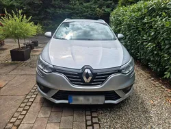 Silber Gebraucht 2018 Renault Mégane IV Business Kombi | 12.900 €