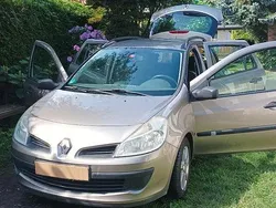Beige Gebraucht 2009 Renault Clio GrandTour Dynamique Kombi | 950 € (Guter Preis)