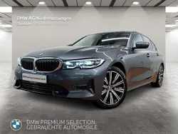 Grau Gebraucht 2022 BMW 320 Sport Line Limousine | 27.509 € (Guter Preis)