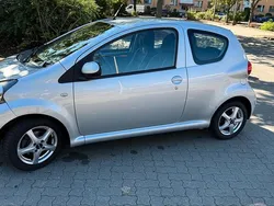 Silber Gebraucht 2006 Toyota Aygo Kleinwagen | 2.999 € (Etwas zu teuer)