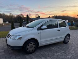 Weiß Gebraucht 2008 VW Fox Cup Kleinwagen | 1.890 € (Fairer Preis)