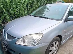 Grau Gebraucht 2005 Mitsubishi Lancer Kombi | 650 € (Guter Preis)