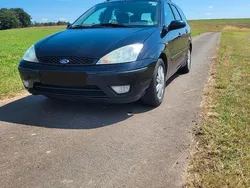 Schwarz Gebraucht 2002 Ford Focus Limousine | 1.050 € (Fairer Preis)
