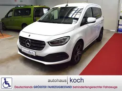 Artikweiß Gebraucht 2023 Mercedes 180 Limousine | 44.980 €