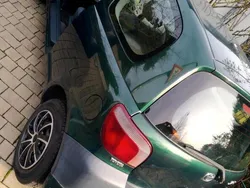Grün Gebraucht 2002 Toyota Yaris Kleinwagen | 1.550 €